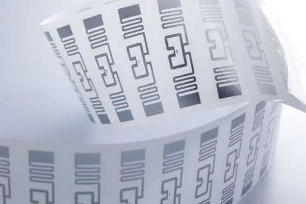 ​Contrôle d'accès : RFID vs biométrie