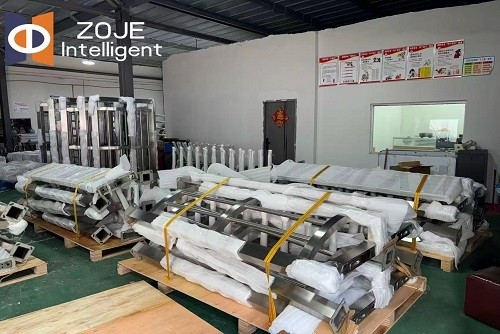 ZOJE expédie des tourniquets pleine hauteur inspectés pour un déploiement sur des chantiers de construction à l'étranger
