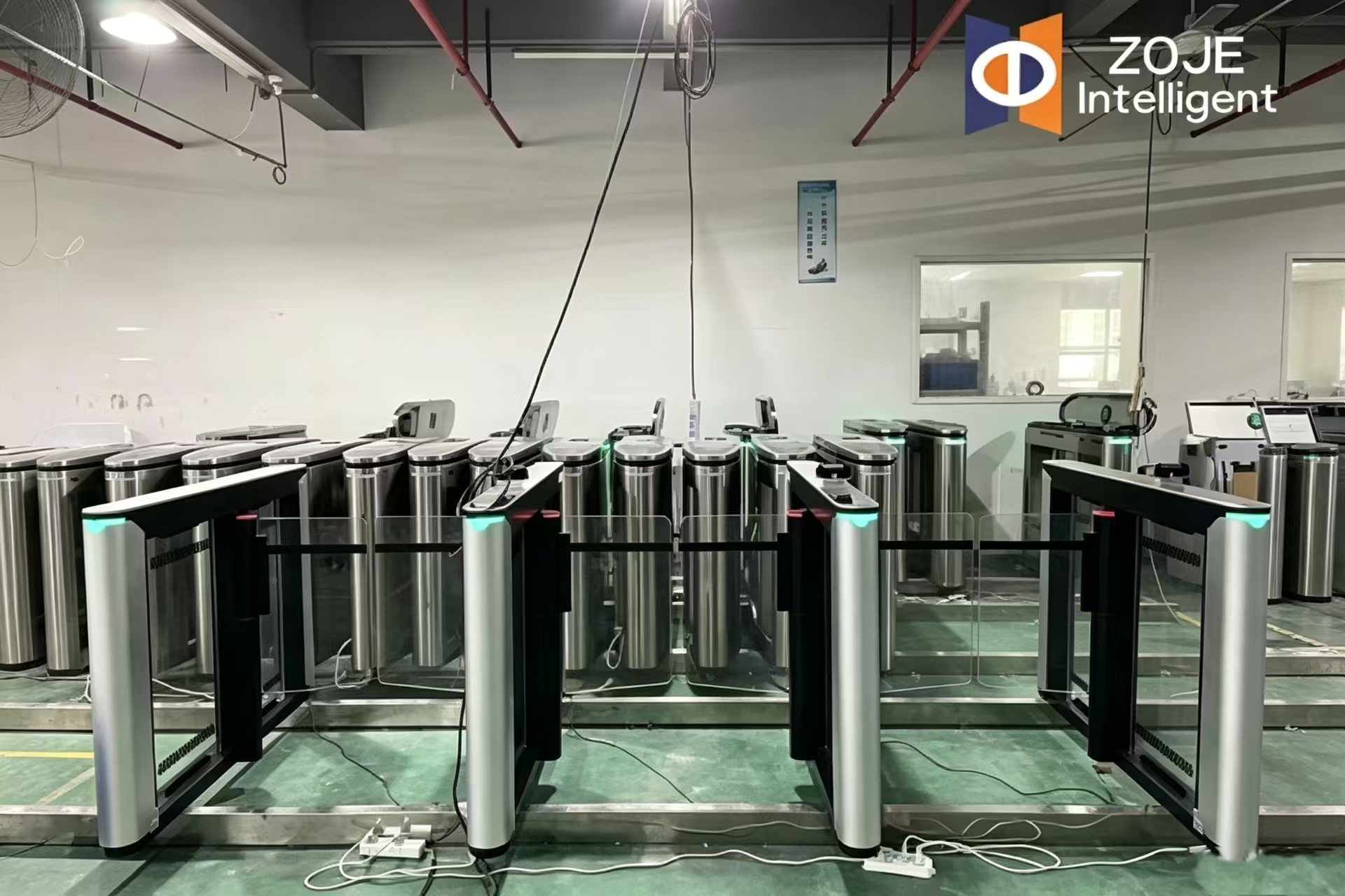 ​Pourquoi le speed gate ZOJE est-il largement utilisé pour le contrôle d'accès aux bâtiments modernes ?