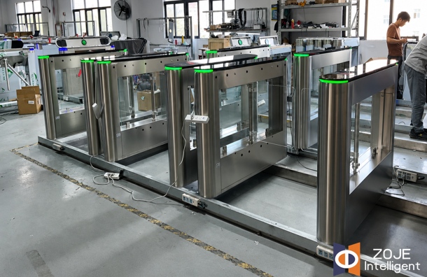 Norme de fabrication ZOJE pour tourniquet pivotant fournie aux clients équatoriens